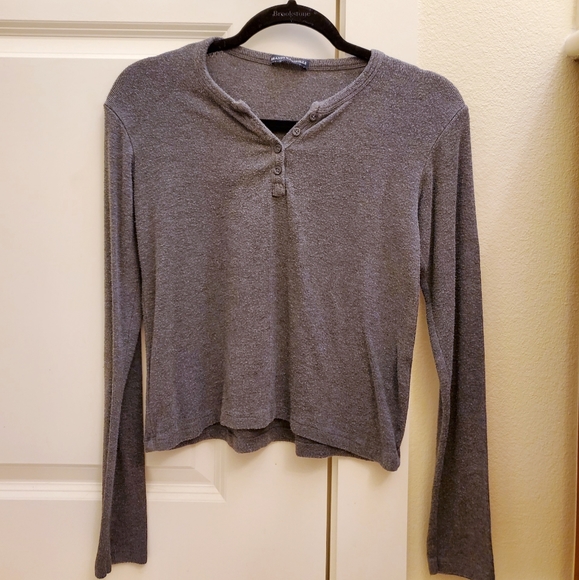 brandy melville grey sweater - Picture 2 of 3